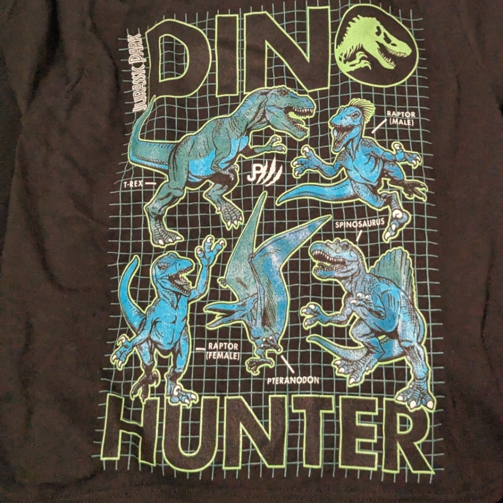 Size 8 Boys Glow in the dark Jurassic Park t-shirt